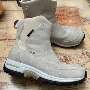 Merrell Women's Cream Suede Boots